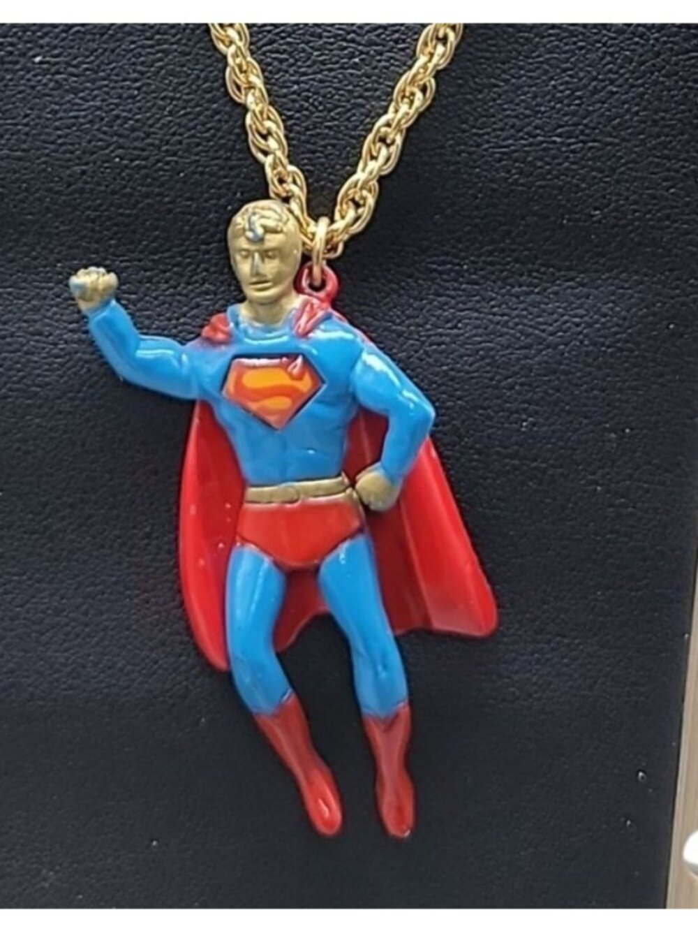 Superman Pendant Necklace DC Comics 22" Gold Tone Chain VTG 1978 Super Hero - Picture 6 of 10